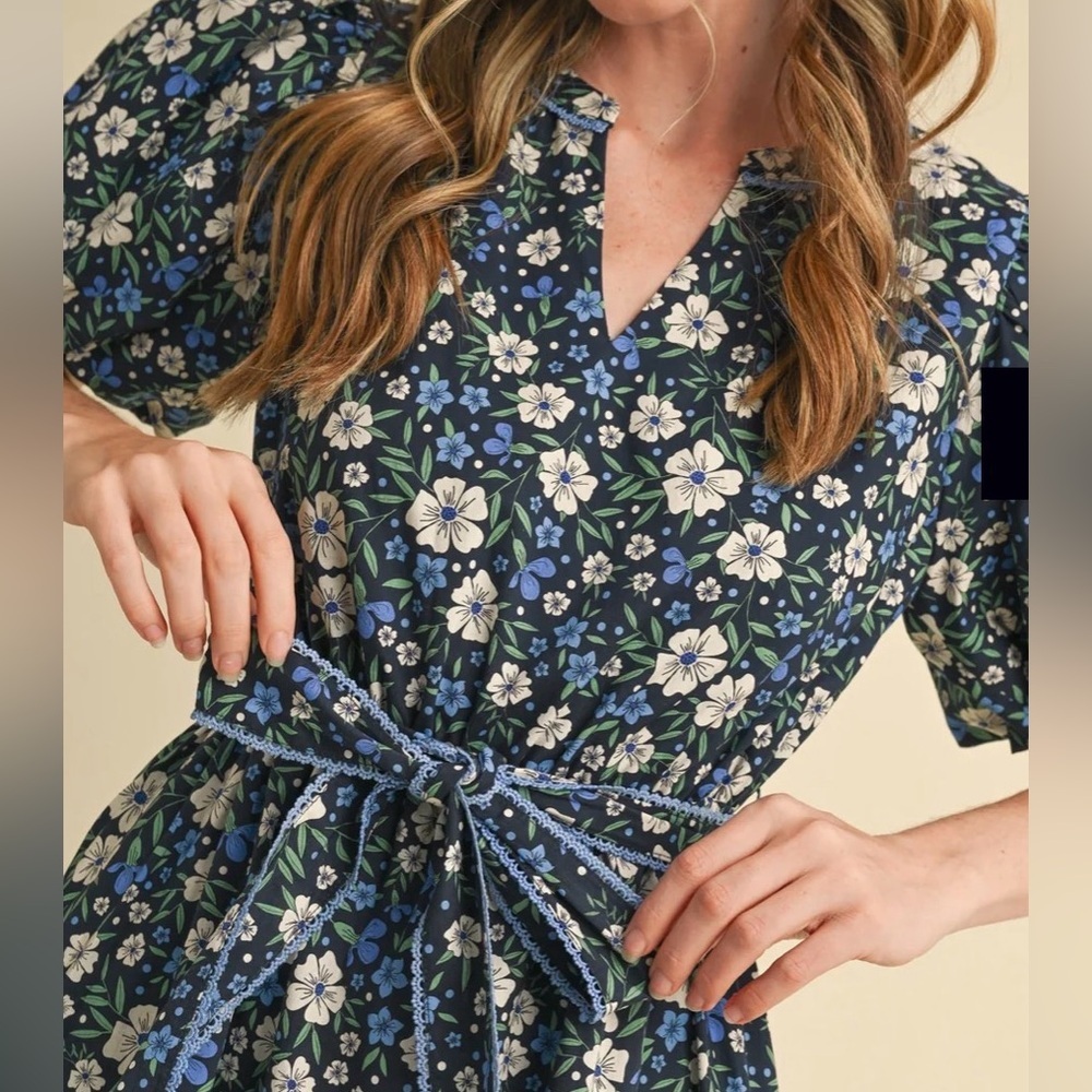 &merci Navy Blue Floral V-Neck Puff Sleeve Midi Dress Size Small - Picture 2 of 10